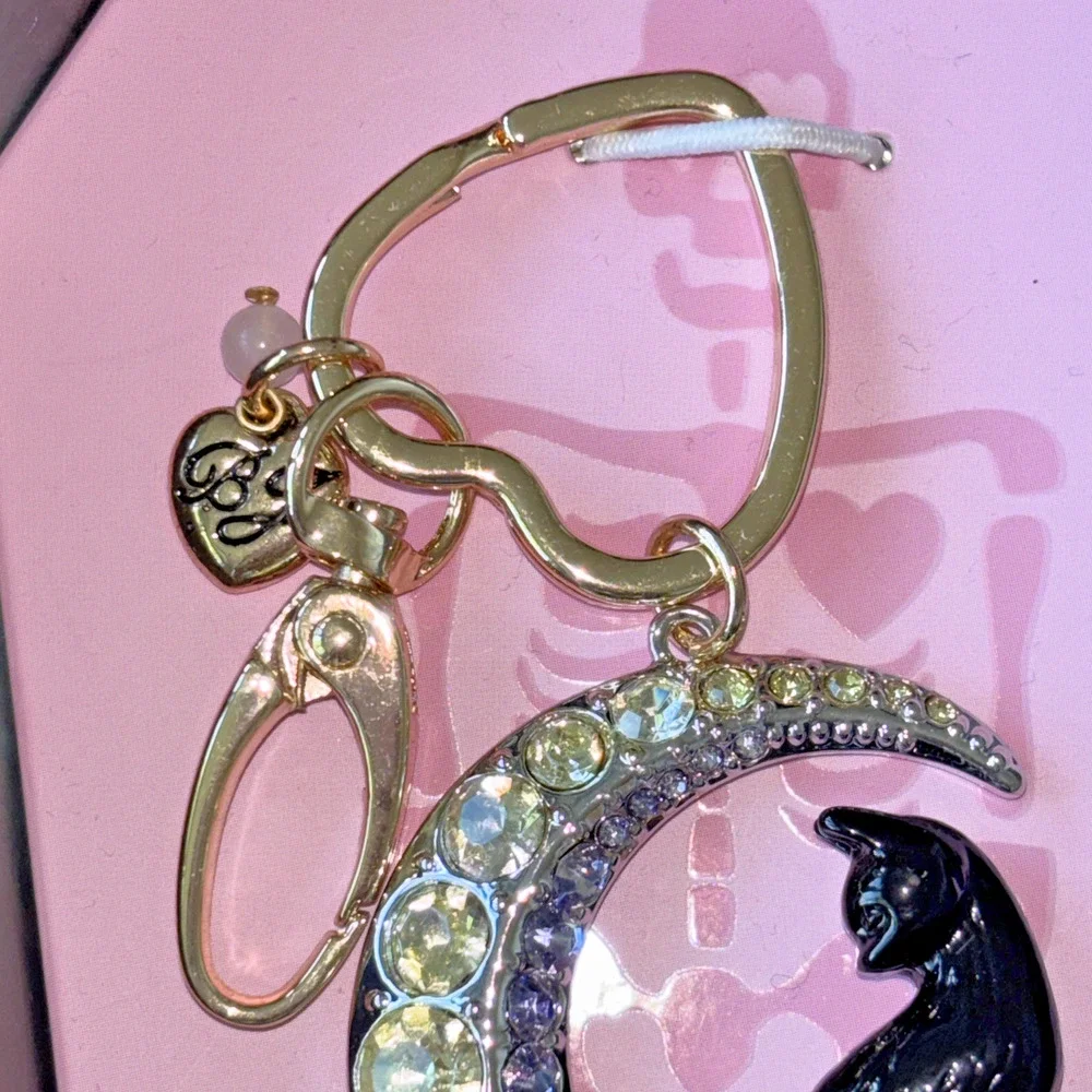 Betsey Johnson Black Cat in Moon Jewelry Jewel Charm Key Chain Halloween NEW